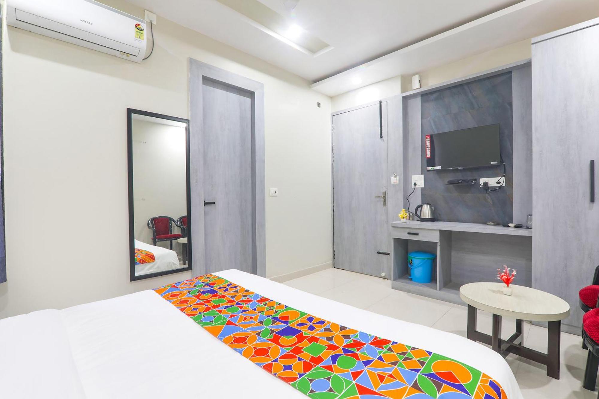 Fabexpress Grand Inn I Chinhat Luaran gambar
